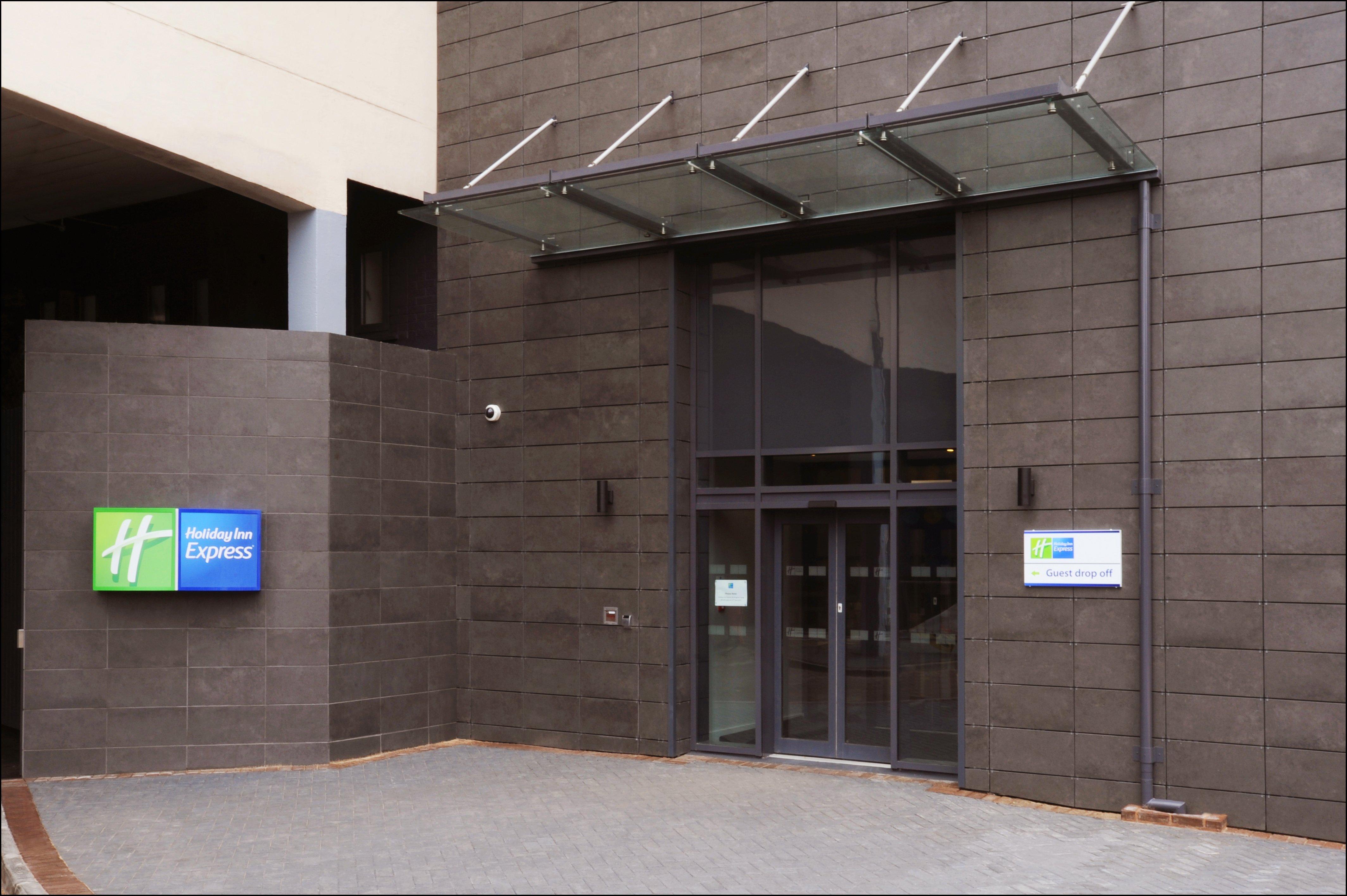 Holiday Inn Express Birmingham - Snow Hill By Ihg Bagian luar foto