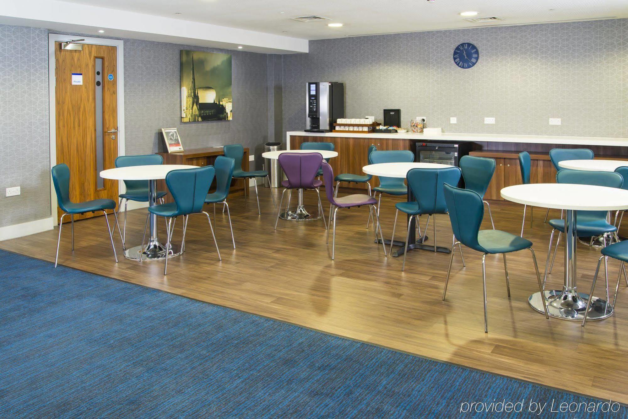 Holiday Inn Express Birmingham - Snow Hill By Ihg Bagian luar foto